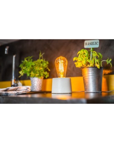 Lampe cylindrique en béton beige fabrication artisanale