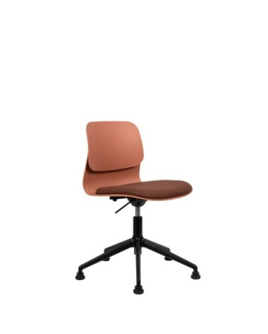 Chaise de bureau design terracottta pivotante sur roulettes