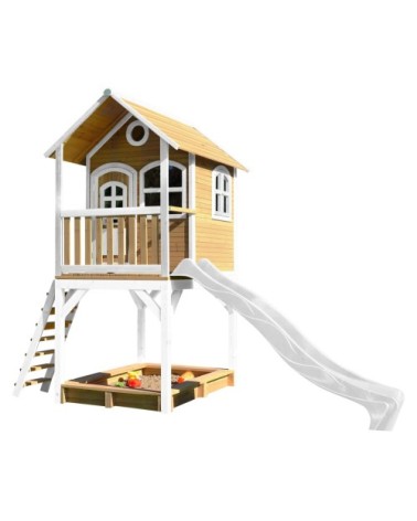 Cabane bois sur pilotis avec toboggan blanc