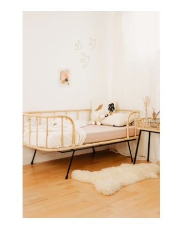 Lit banquette en rotin et métal